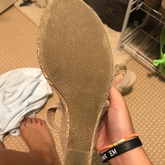 Heels - Picture 3 of 4